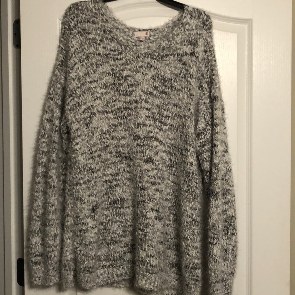 SO- Black/white fuzzy sweater
